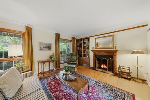 Photo 8 at 15 Hartfield Court, Humber Valley, Toronto
