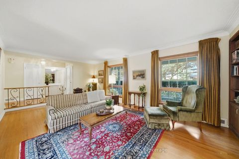 Photo 9 at 15 Hartfield Court, Humber Valley, Toronto