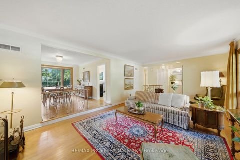 Photo 10 at 15 Hartfield Court, Humber Valley, Toronto