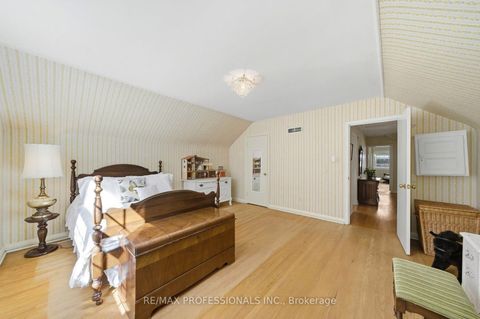 Photo 23 at 15 Hartfield Court, Humber Valley, Toronto