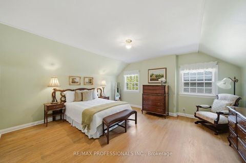 Photo 27 at 15 Hartfield Court, Humber Valley, Toronto