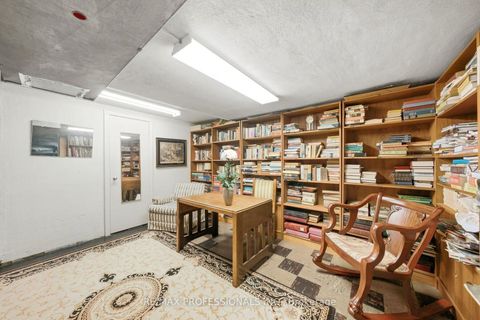 Photo 30 at 15 Hartfield Court, Humber Valley, Toronto