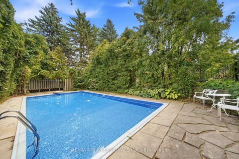 Photo 38 at 15 Hartfield Court, Humber Valley, Toronto