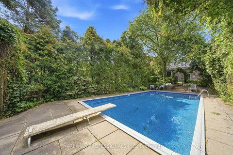 Photo 41 at 15 Hartfield Court, Humber Valley, Toronto