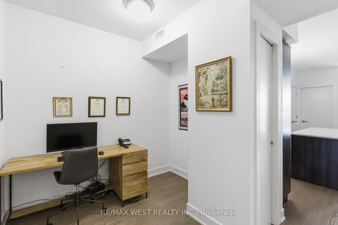 Photo 6 at 617 - 3018 Yonge Street, Lawrence Park North, Toronto