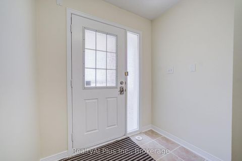 Photo 4 at 105 Pilkington Drive, Birchmount, Toronto
