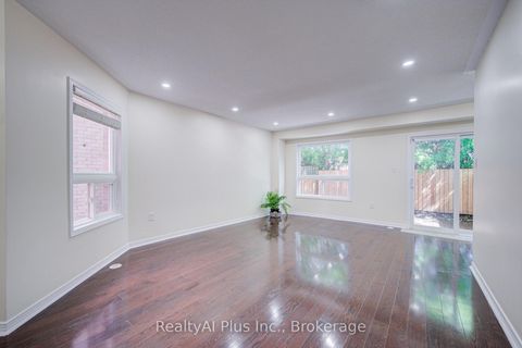 Photo 7 at 105 Pilkington Drive, Birchmount, Toronto