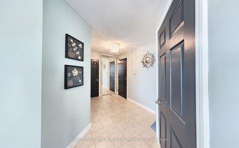 Photo 4 at 2805 - 18 Spring Garden Avenue, Willowdale East, Toronto