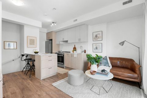 Photo 4 at 4 - 35 Birchcliff Avenue, Cliffside, Toronto