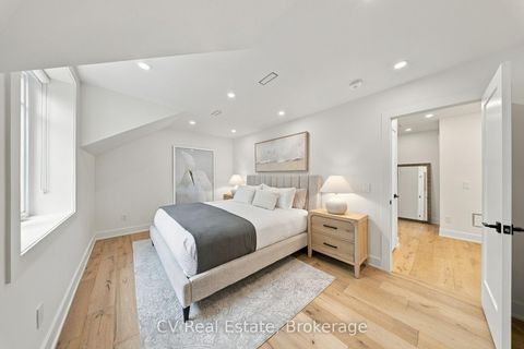 Photo 13 at 287 Yonge Boulevard, Nortown, Toronto