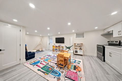 Photo 22 at 287 Yonge Boulevard, Nortown, Toronto