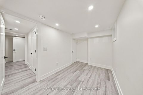 Photo 26 at 287 Yonge Boulevard, Nortown, Toronto