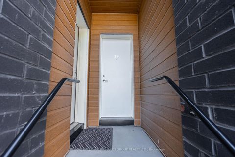Photo 1 at 39 - 35 Birchcliff Avenue, Cliffside, Toronto