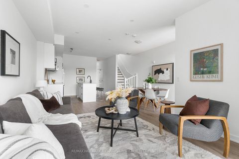 Photo 6 at 39 - 35 Birchcliff Avenue, Cliffside, Toronto