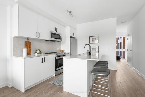 Photo 10 at 39 - 35 Birchcliff Avenue, Cliffside, Toronto