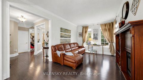 Photo 13 at 140 Marbella Road, Sonoma Heights, Vaughan