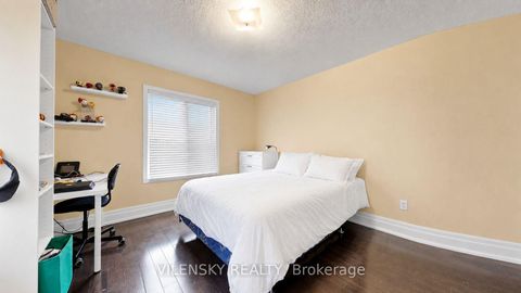 Photo 23 at 140 Marbella Road, Sonoma Heights, Vaughan