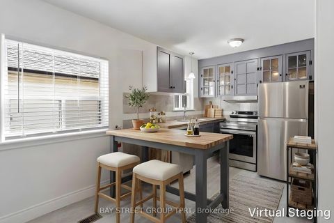 Photo 6 at 134 Clearbrooke Circle, Kipling, Toronto