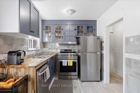 Photo 8 at 134 Clearbrooke Circle, Kipling, Toronto