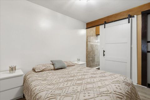 Photo 14 at 134 Clearbrooke Circle, Kipling, Toronto