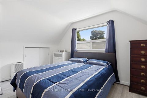 Photo 20 at 134 Clearbrooke Circle, Kipling, Toronto