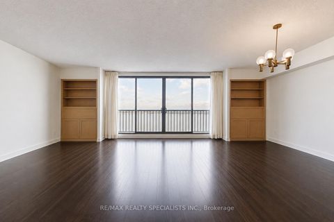 Photo 4 at 1207 - 33 Harbour Square, Waterfront Communities C1, Toronto