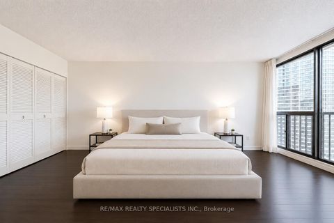 Photo 9 at 1207 - 33 Harbour Square, Waterfront Communities C1, Toronto