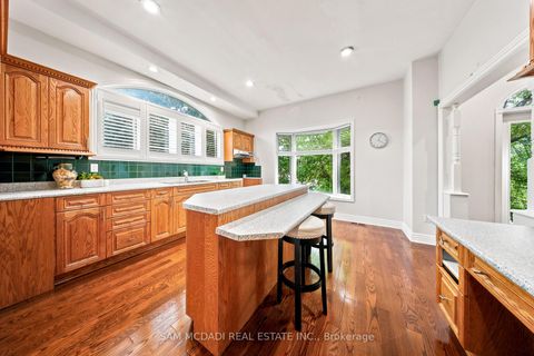 Photo 8 at 41 Cooperage Crescent, Westbrook, Richmond Hill