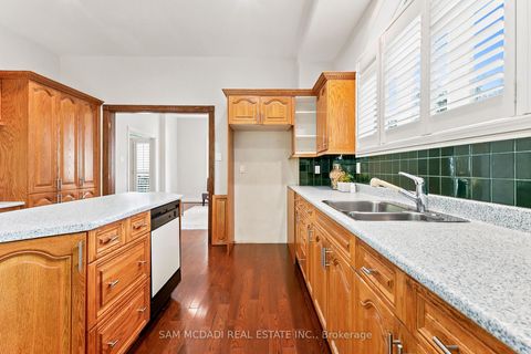 Photo 9 at 41 Cooperage Crescent, Westbrook, Richmond Hill
