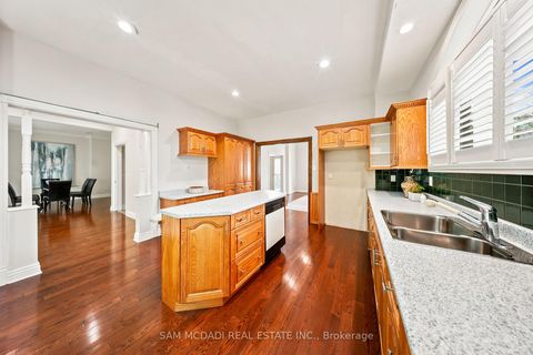 Photo 10 at 41 Cooperage Crescent, Westbrook, Richmond Hill
