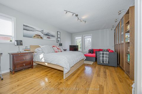 Photo 10 at 84 Loraview Lane, Aurora Highlands, Aurora