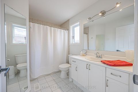 Photo 15 at 84 Loraview Lane, Aurora Highlands, Aurora
