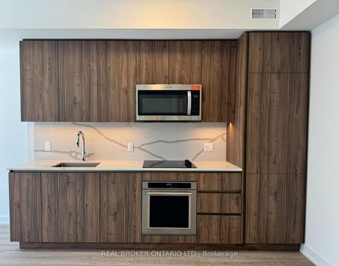 Photo 4 at 420 - 15 Richardson Street, Waterfront Communities C8, Toronto