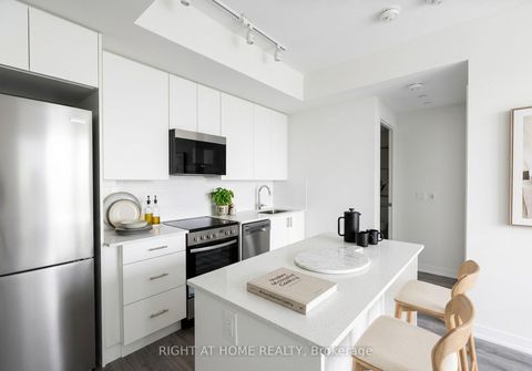 Photo 2 at 2405 - 15 Ellerslie Avenue, Willowdale West, Toronto
