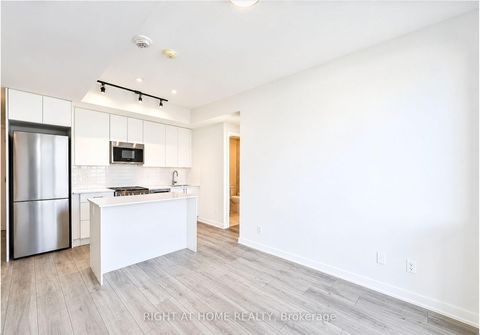 Photo 3 at 2405 - 15 Ellerslie Avenue, Willowdale West, Toronto