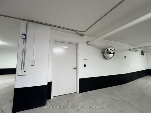 Photo 14 at 2405 - 15 Ellerslie Avenue, Willowdale West, Toronto