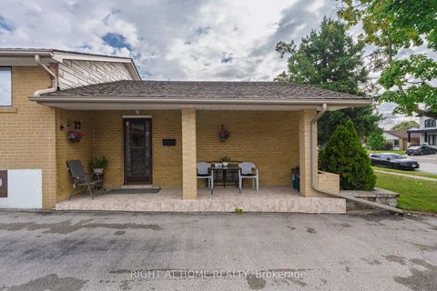 Photo 2 at 22 Monterrey Drive, Beaumonde Heights, Toronto