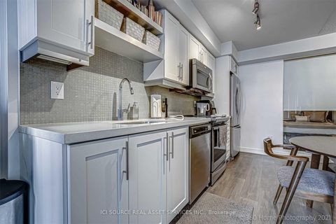 Photo 5 at 1020 - 525 Adelaide Street W, Waterfront Communities C1, Toronto