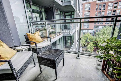 Photo 9 at 1020 - 525 Adelaide Street W, Waterfront Communities C1, Toronto