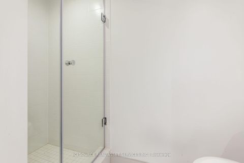 Photo 13 at 1020 - 525 Adelaide Street W, Waterfront Communities C1, Toronto