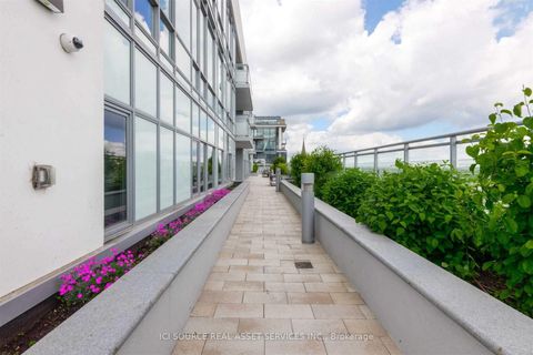 Photo 21 at 1020 - 525 Adelaide Street W, Waterfront Communities C1, Toronto