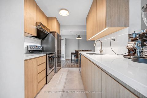 Photo 1 at 210 - 1 Hycrest Avenue, Willowdale East, Toronto