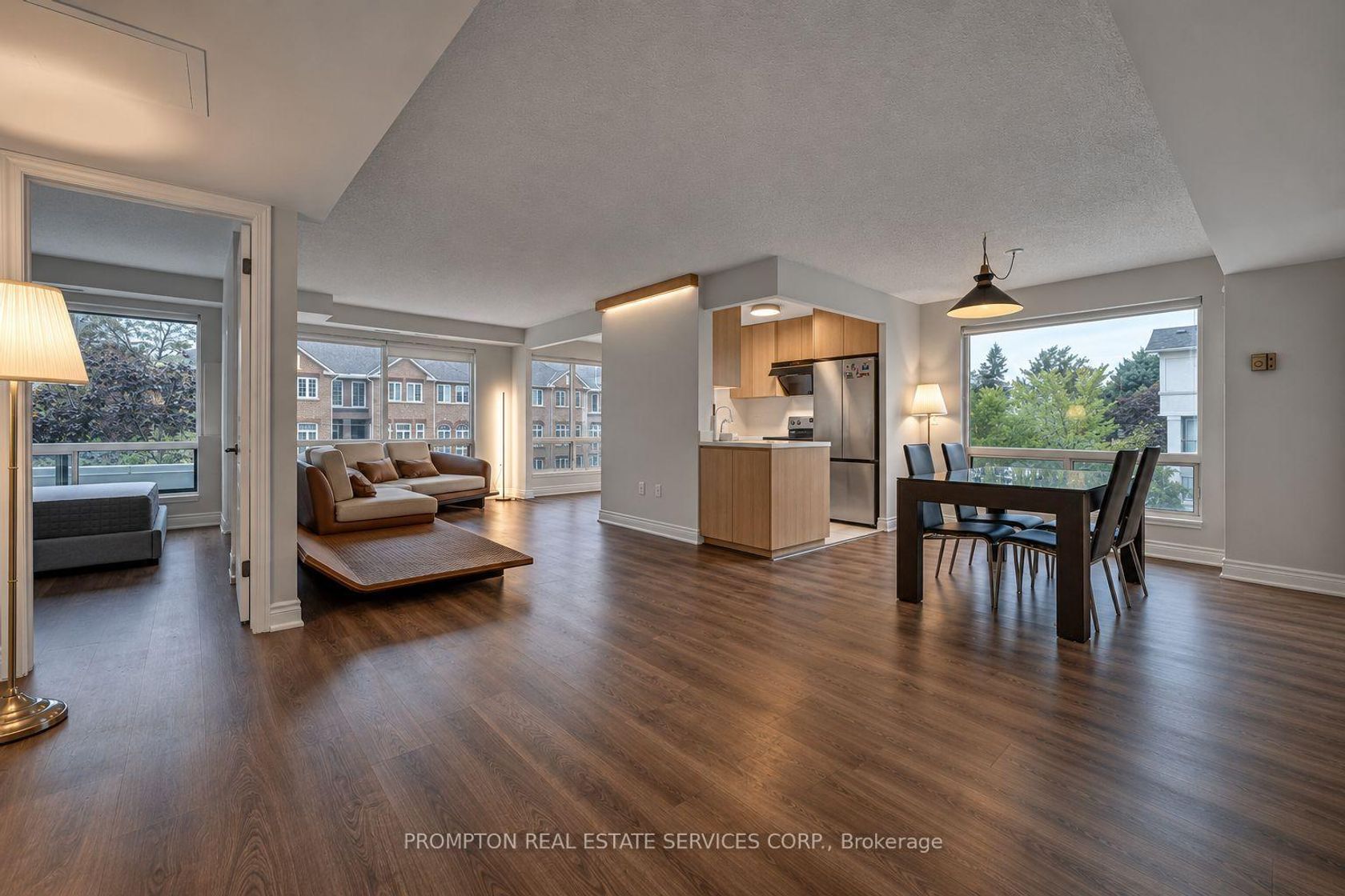 210 - 1 Hycrest Avenue, Willowdale East, Toronto 