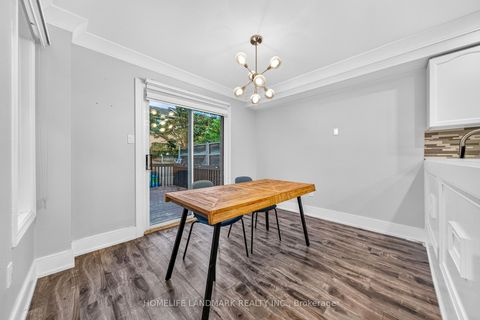 Photo 6 at 92 Denton Circle, Maple, Vaughan