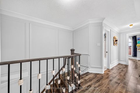 Photo 10 at 92 Denton Circle, Maple, Vaughan