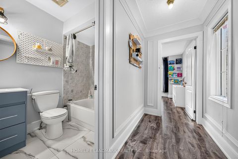 Photo 13 at 92 Denton Circle, Maple, Vaughan