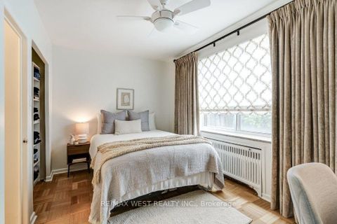 Photo 14 at 203 - 2000 Bloor Street W, High Park North, Toronto