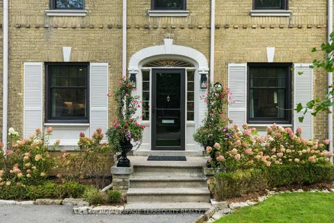 Photo 1 at 37 De Vere Gardens, Nortown, Toronto