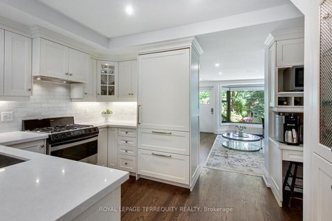 Photo 12 at 37 De Vere Gardens, Nortown, Toronto