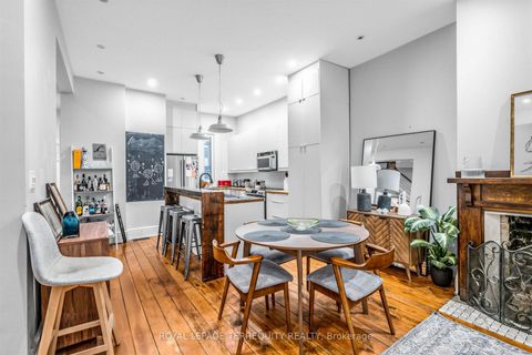 Photo 5 at 16 Fennings Street, Bellwoods, Toronto